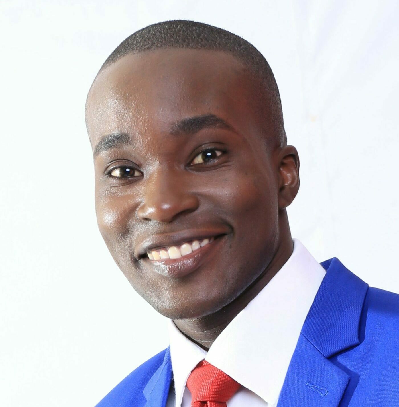 DARREN ALLAN KYEYUNE - PASSPORT PHOTO (1)