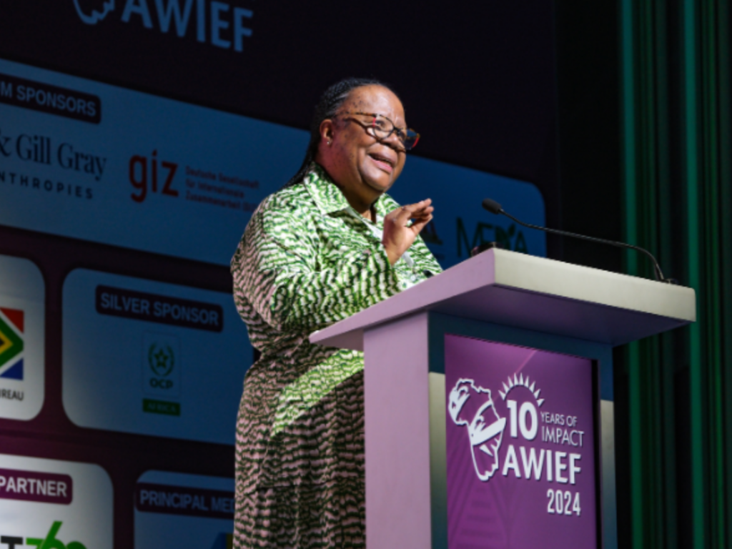 Dr. Naledi Pandor, 