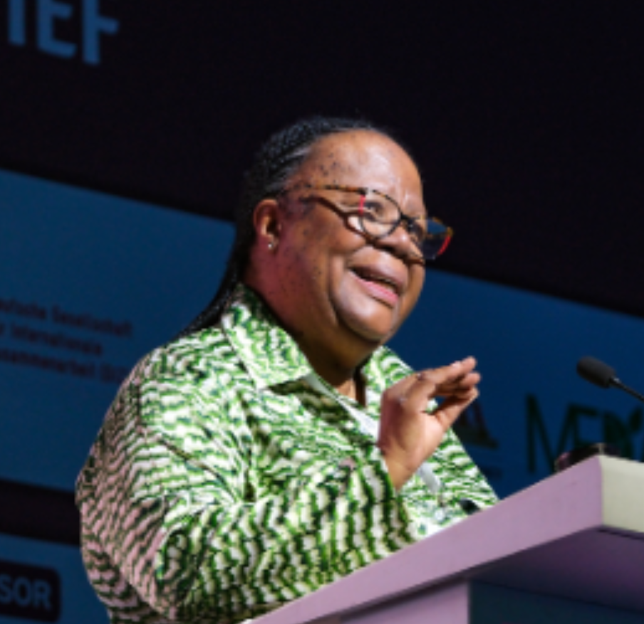 Naledi Pandor